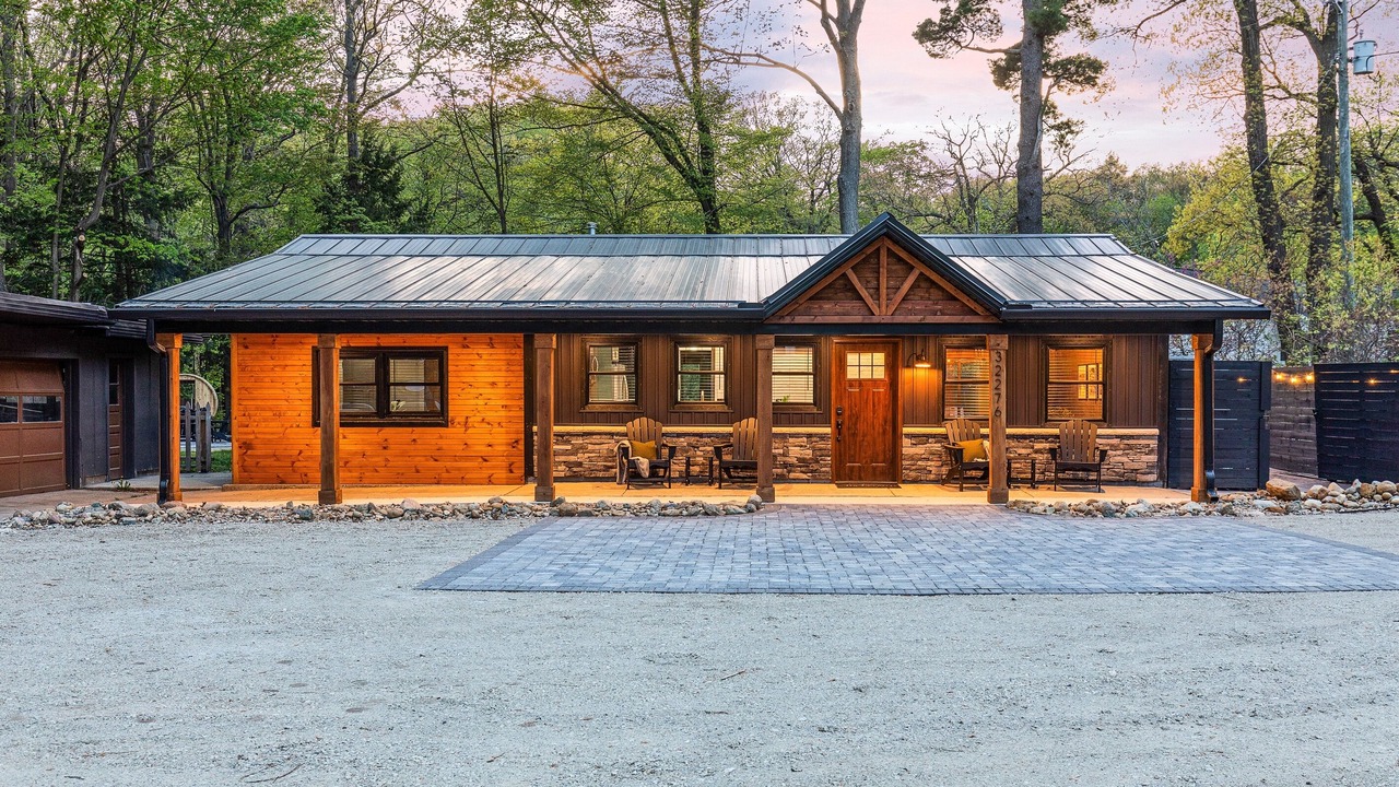 Photo of Outdoor in Covert