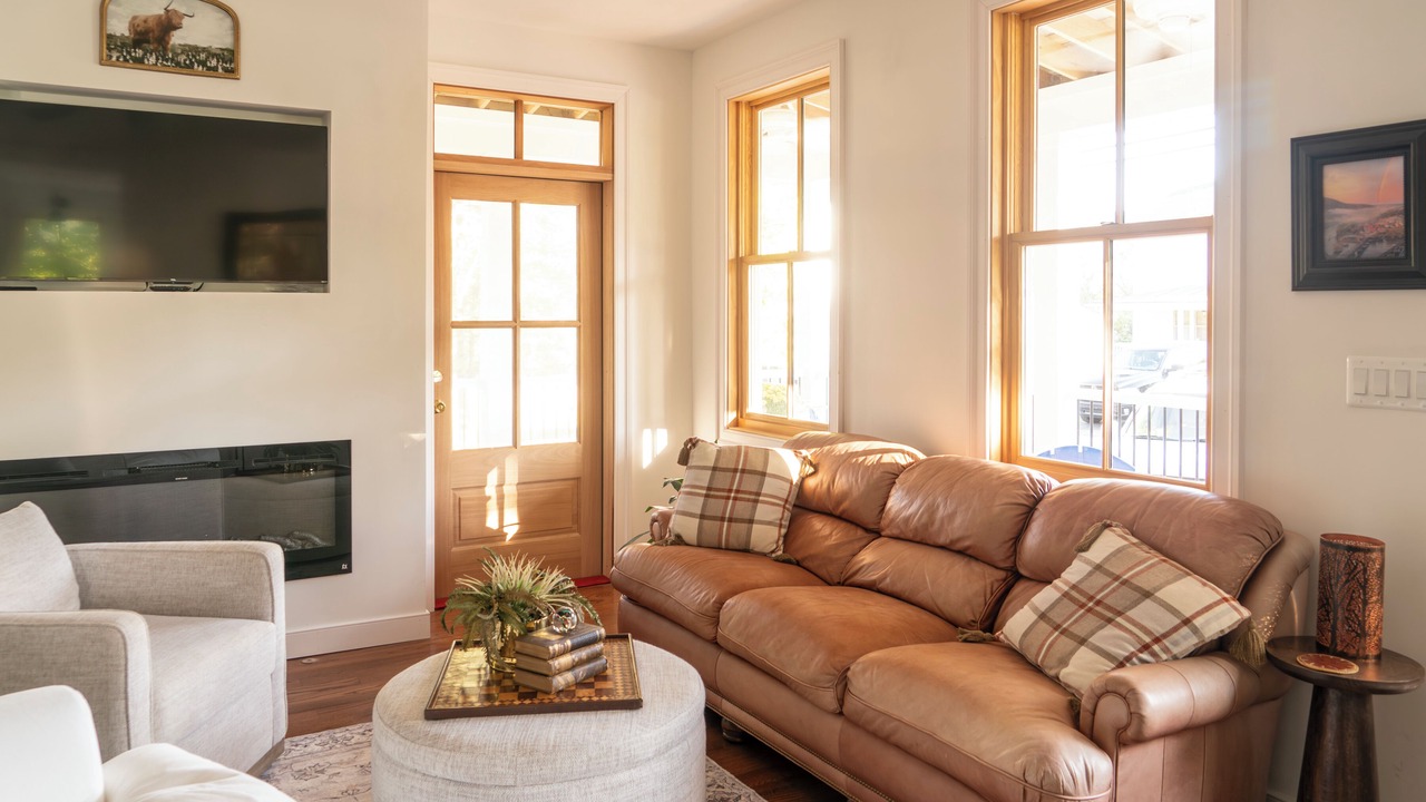Photo of Livingroom in Harpers Ferry