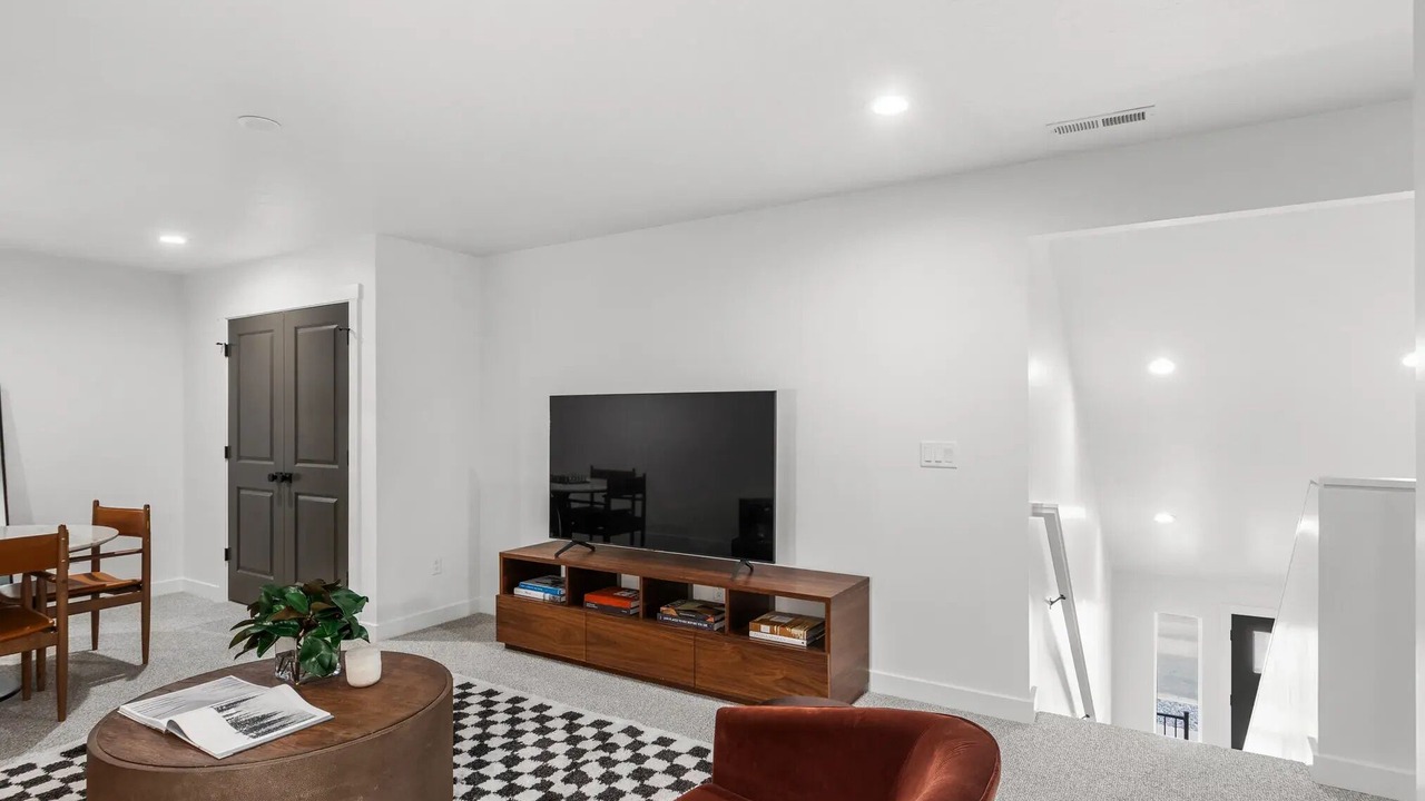 Photo of Livingroom in Mountain Green