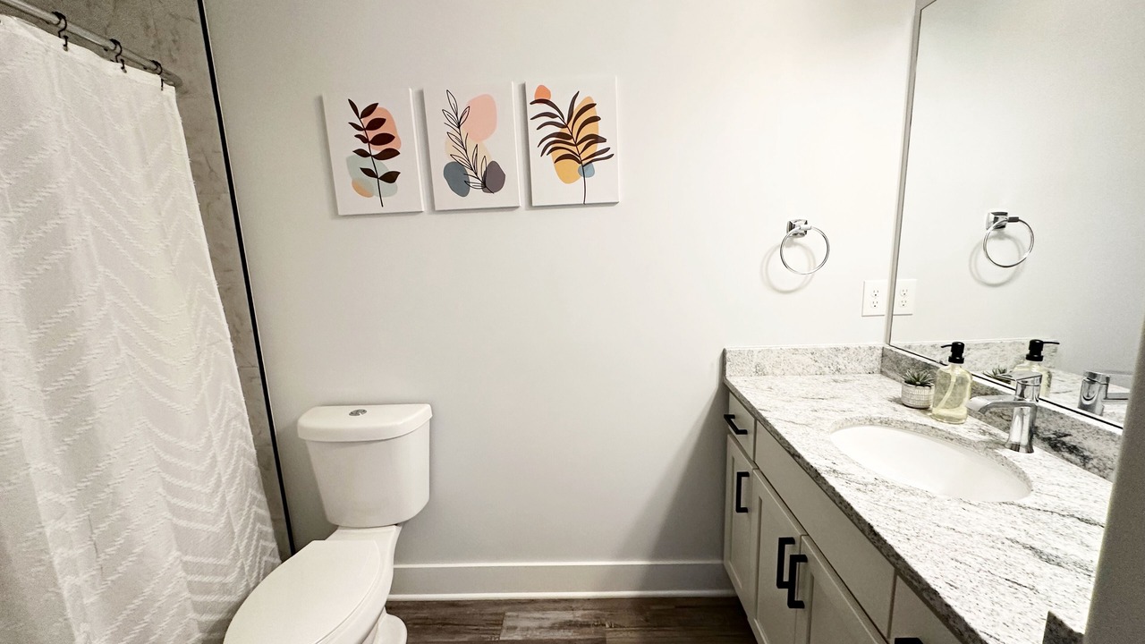 Photo of Bathroom in Weinland Park