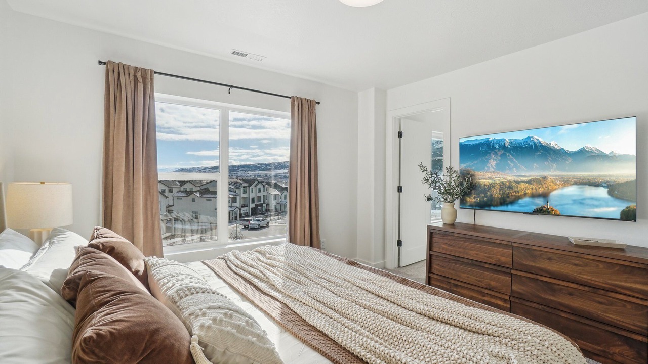 Photo of Bedroom in Mountain Green