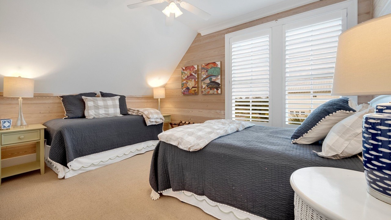Photo of Bedroom in Debordieu Colony