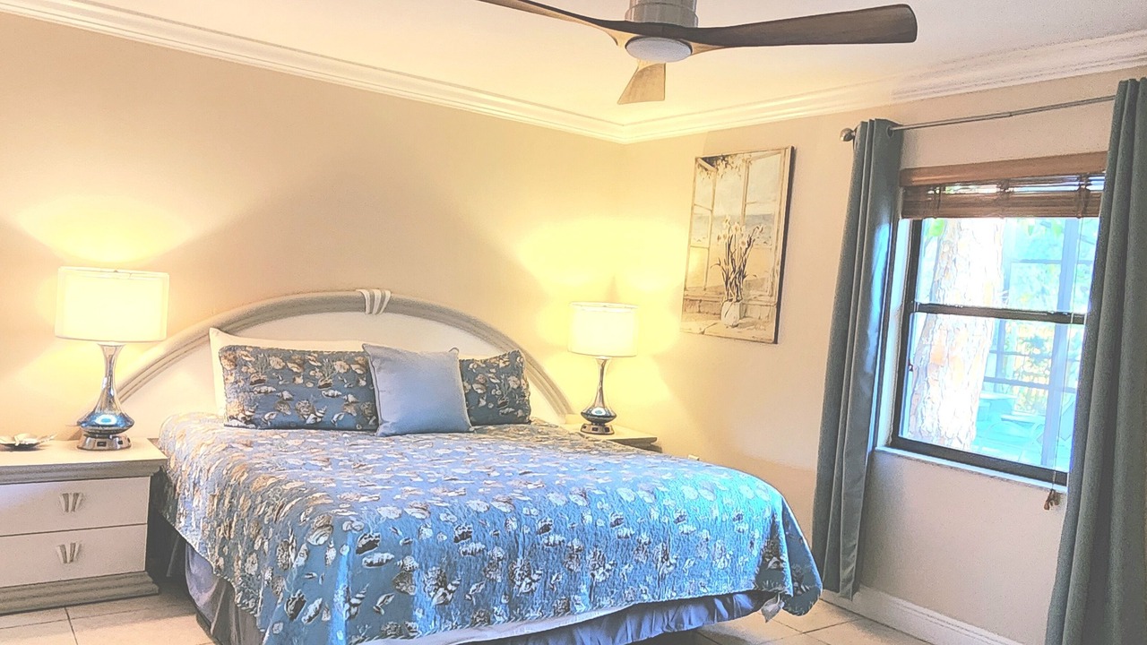 Photo of Bedroom in Central Naples