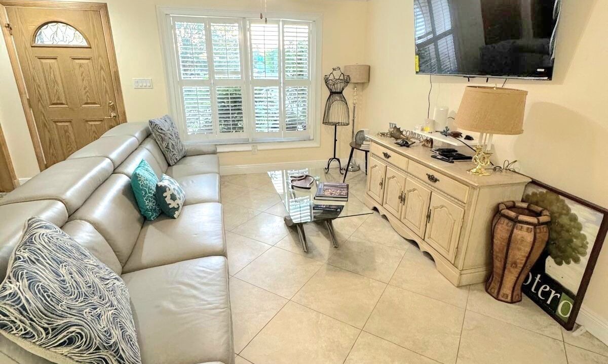 Photo of Livingroom in Central Naples