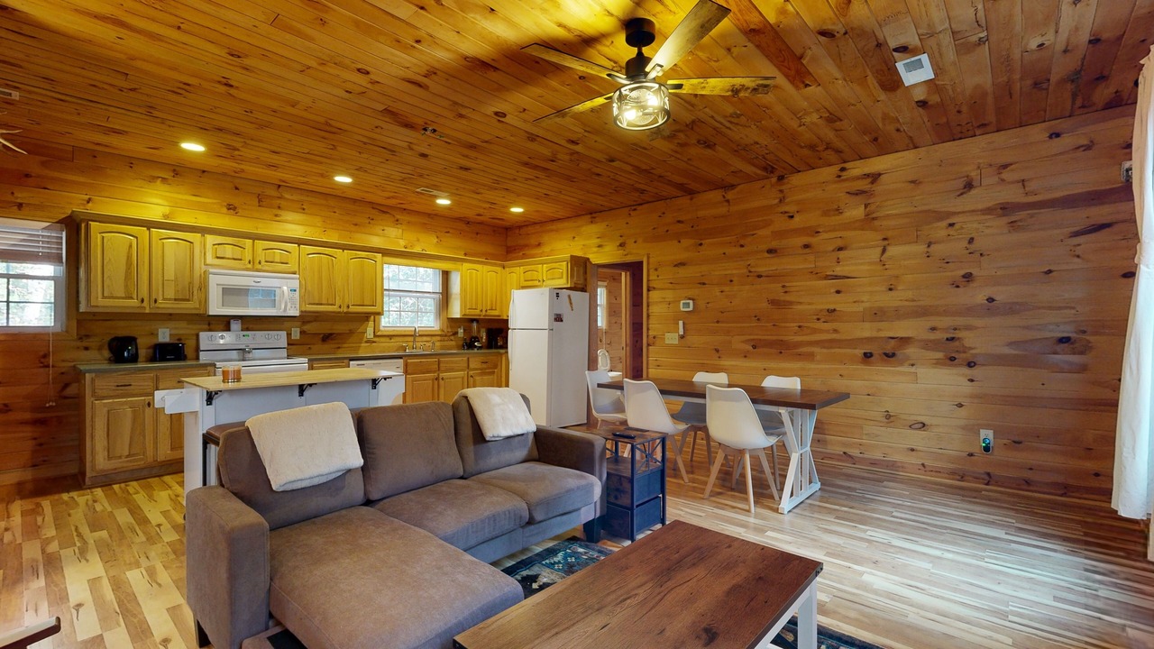 Photo of Livingroom in Idlewild