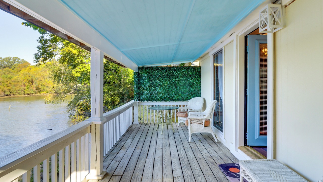 Photo of Patio Balcony in Rock Point