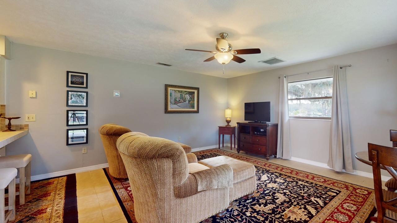 Photo of Livingroom in Micanopy