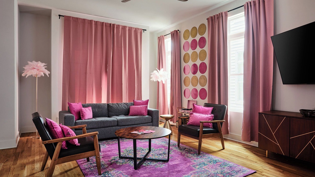 Photo of Livingroom in Hadley - Washington