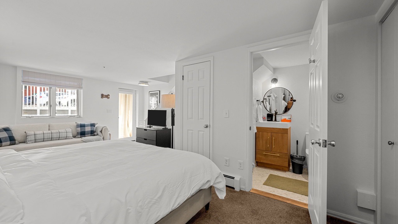 Photo of Bedroom in Downtown