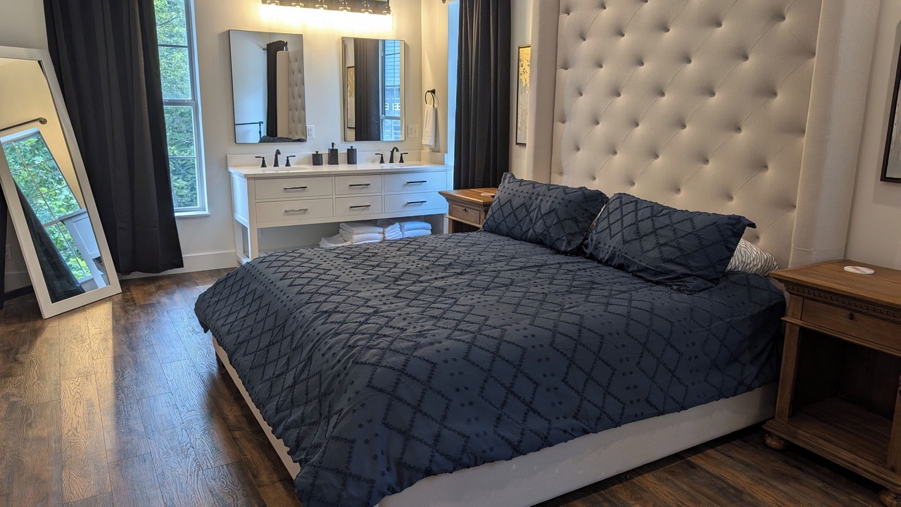 Photo of Bedroom in Maryville