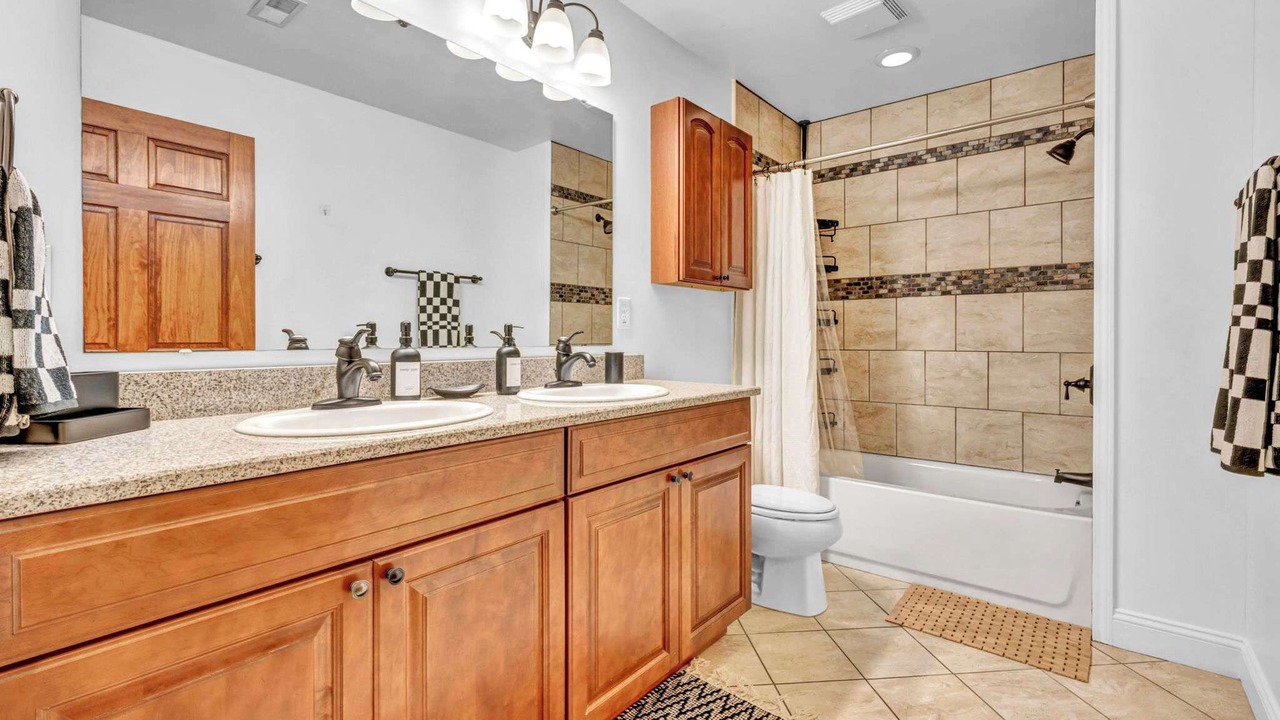 Photo of Bathroom in Gateway District