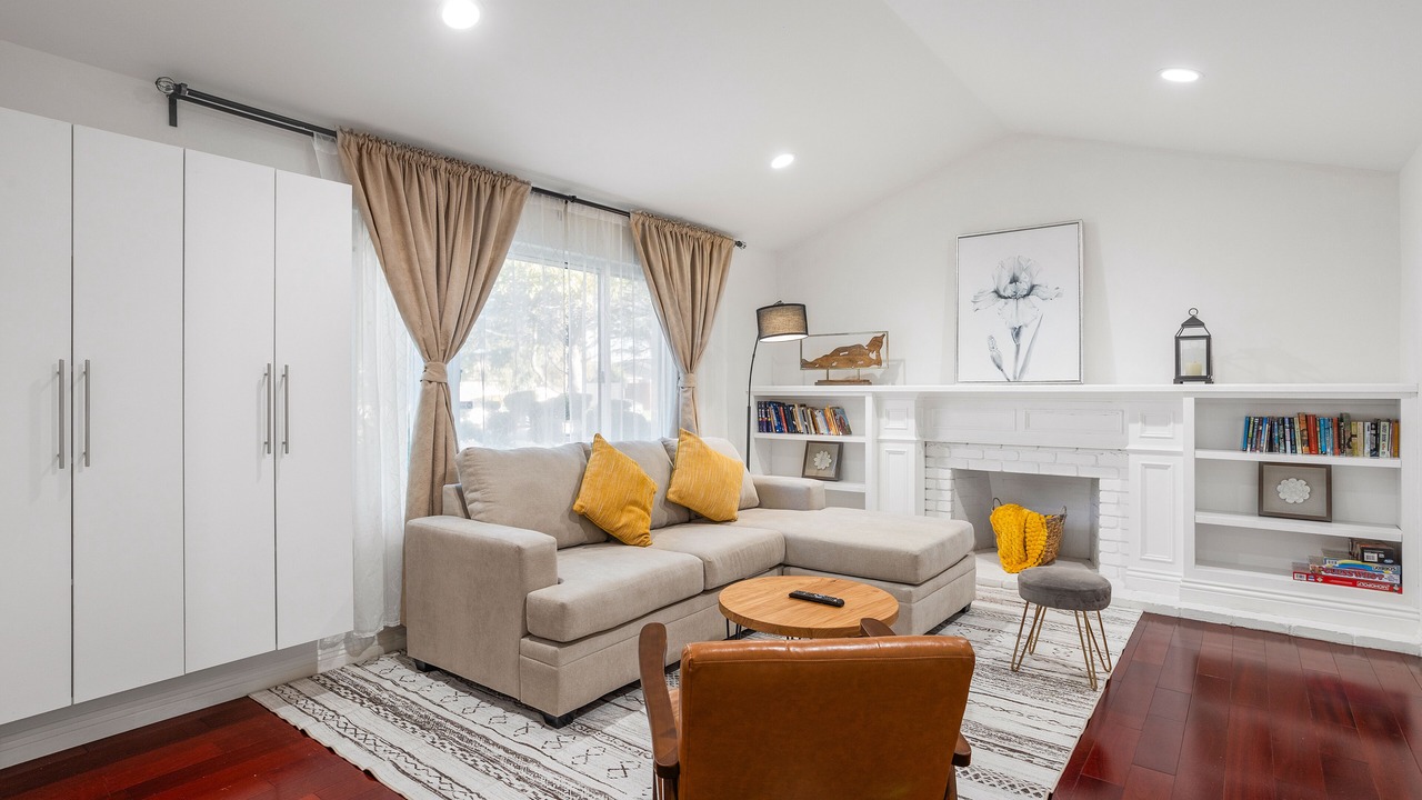 Photo of Livingroom in Newark