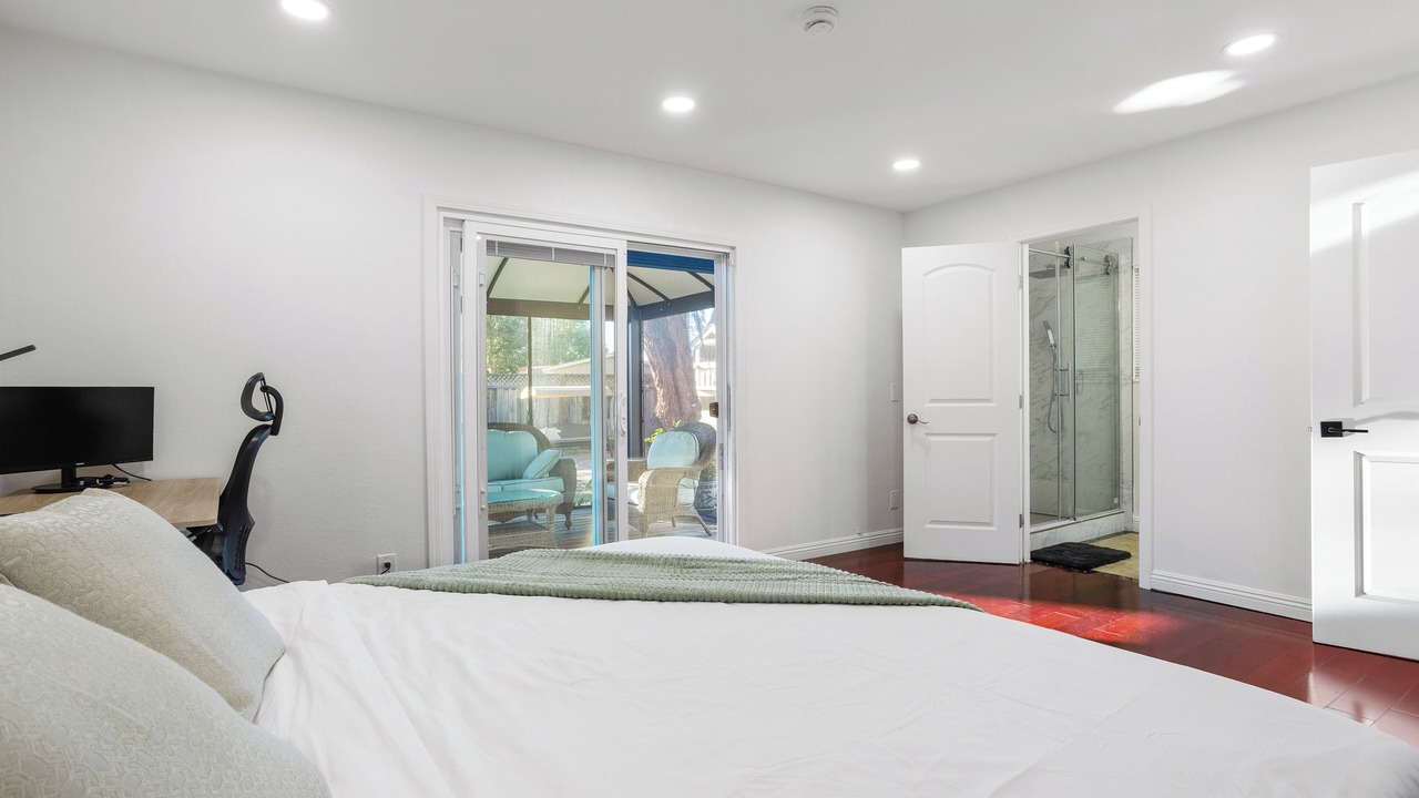 Photo of Bedroom in Newark