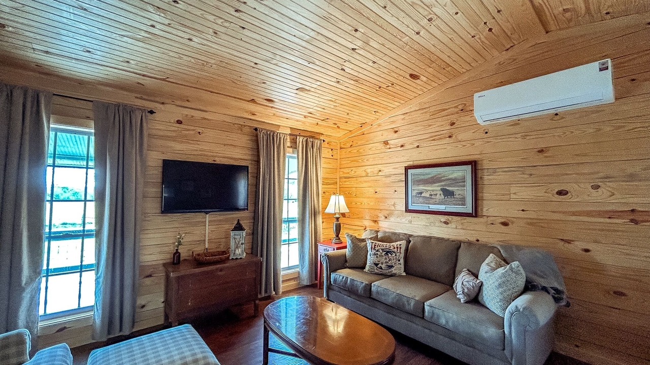 Photo of Livingroom in Giles County