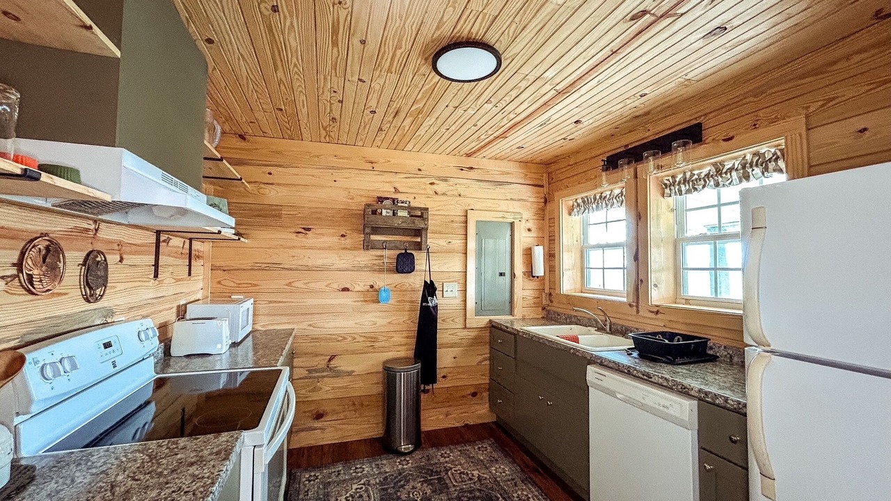 Photo of Kitchen in Giles County