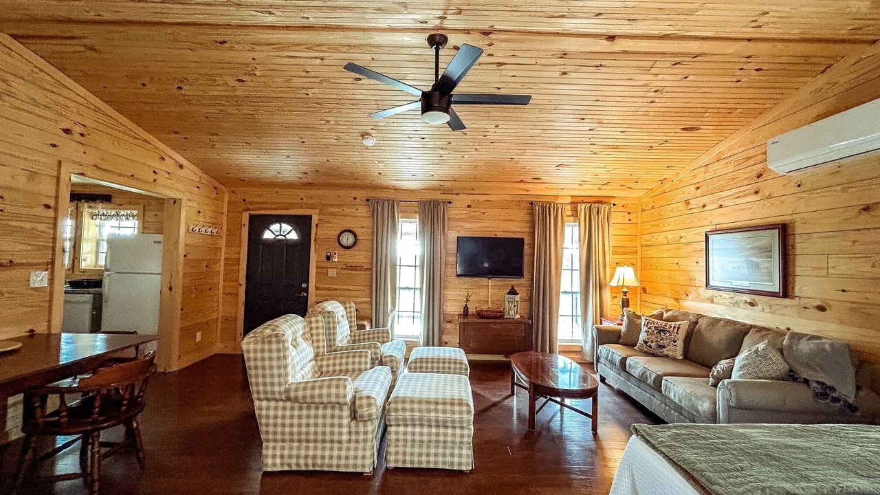 Photo of Livingroom in Giles County