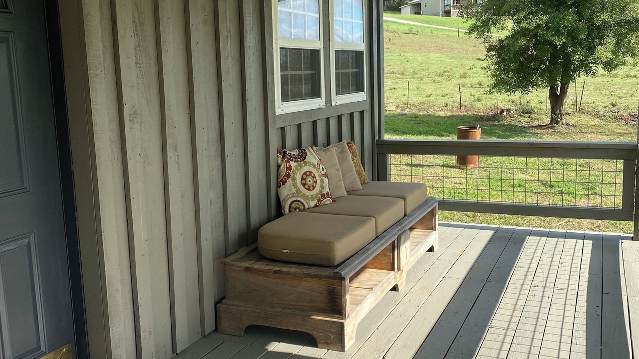 Photo of Patio Balcony in Giles County