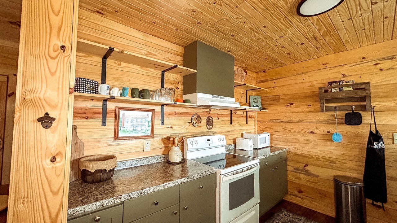 Photo of Kitchen in Giles County