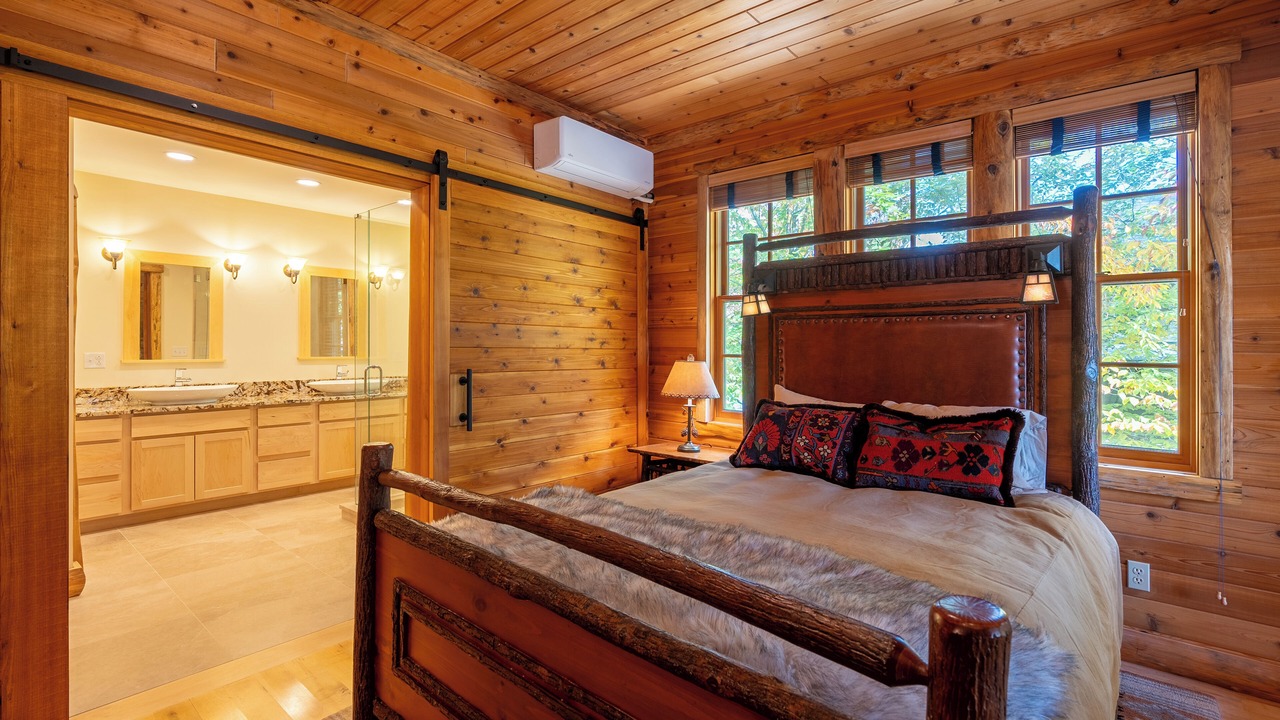 Photo of Bedroom in Lake Placid