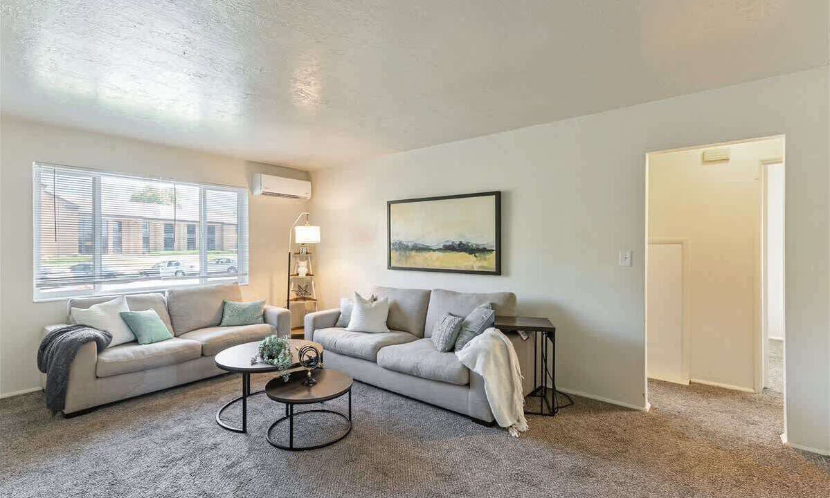 Photo of Livingroom in Bountiful