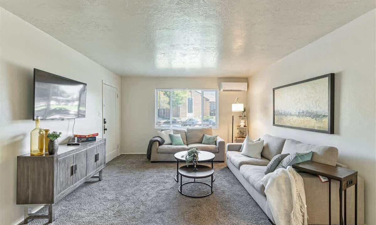 Photo of Livingroom in Bountiful
