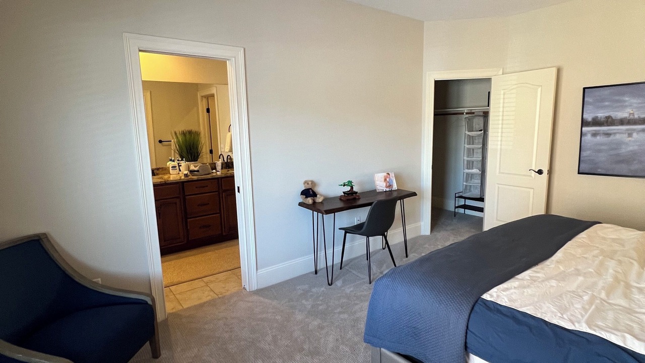 Photo of Bedroom in Notre Dame