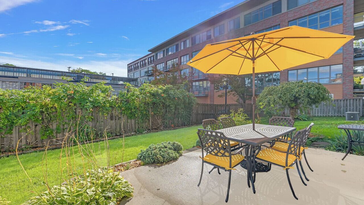 Photo of Outdoor in Old West Side