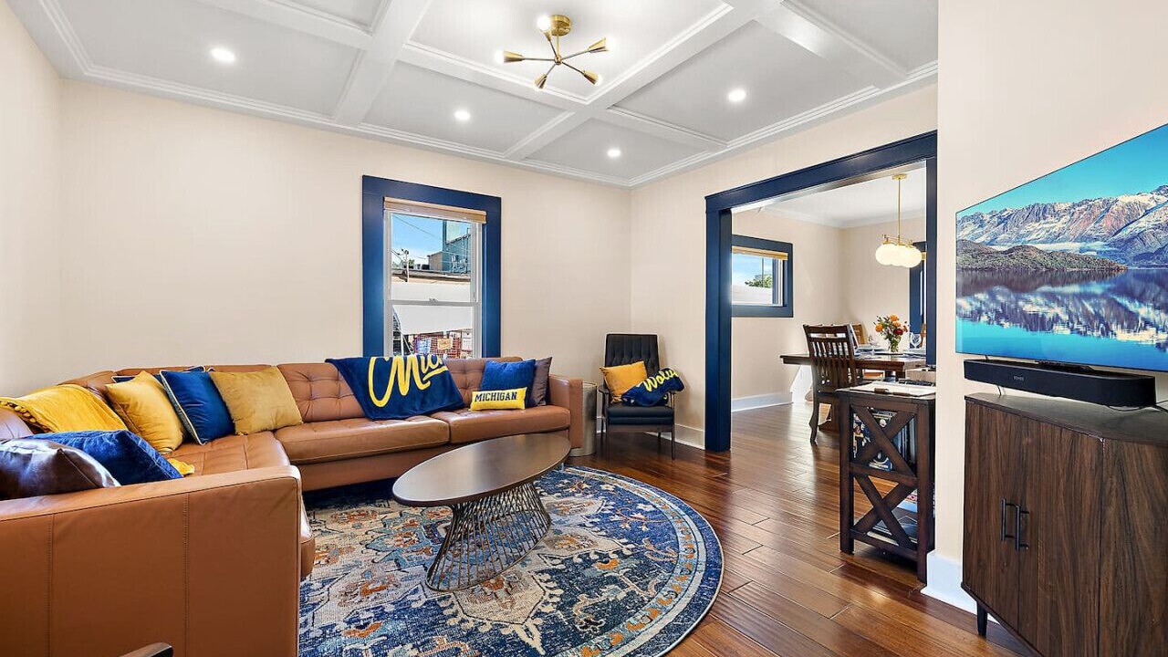 Photo of Livingroom in Old West Side