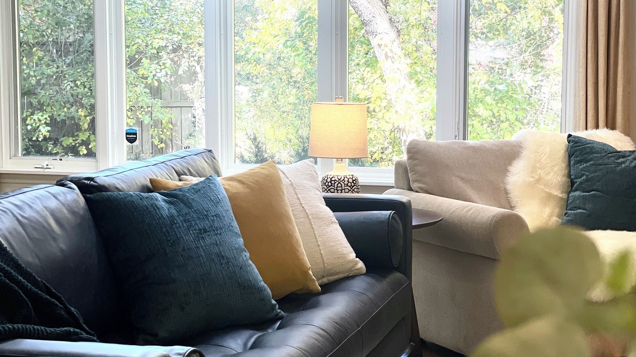 Photo of Livingroom in Interurban Park
