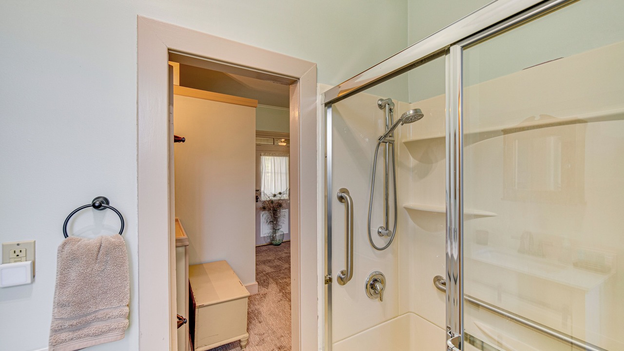Photo of Bathroom in Salunga