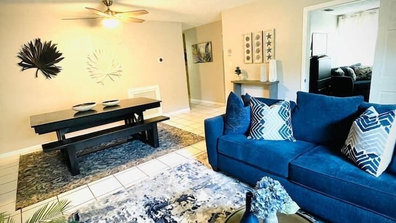 Photo of Livingroom in Harbordale