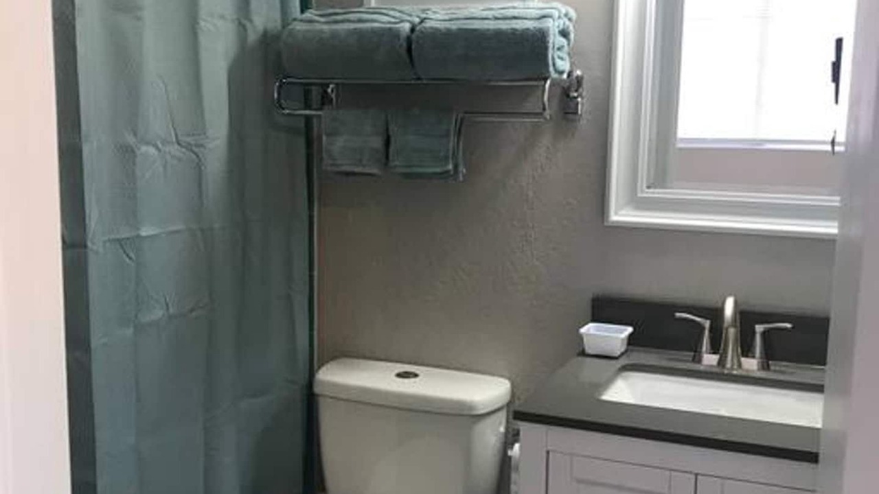 Photo of Bathroom in Alamedan Valley