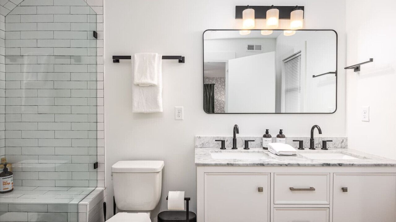 Photo of Bathroom in Hillsboro Village