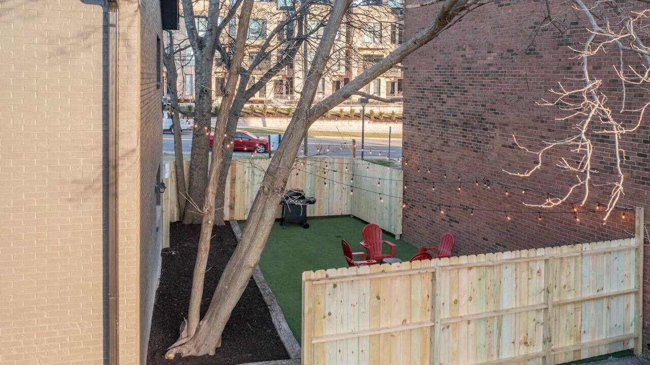 Photo of Outdoor in Hillsboro Village
