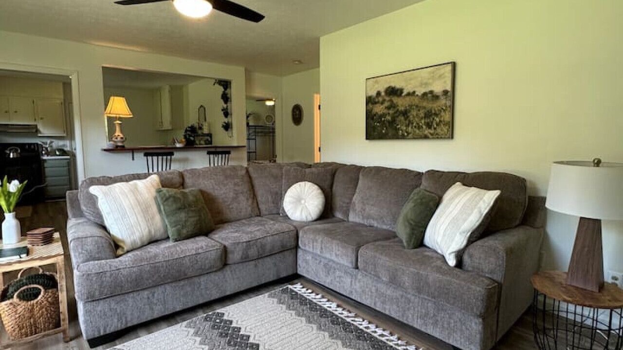 Photo of Livingroom in Kingston