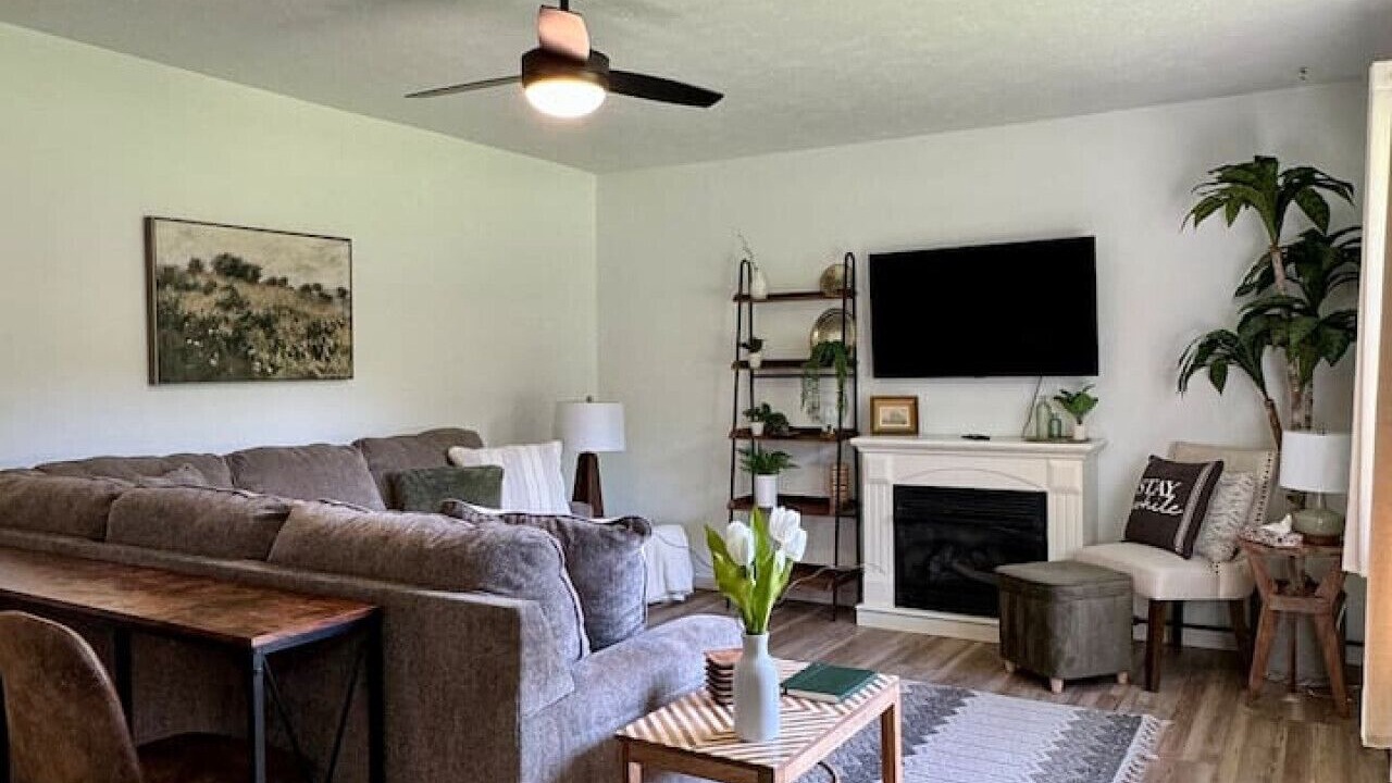 Photo of Livingroom in Kingston