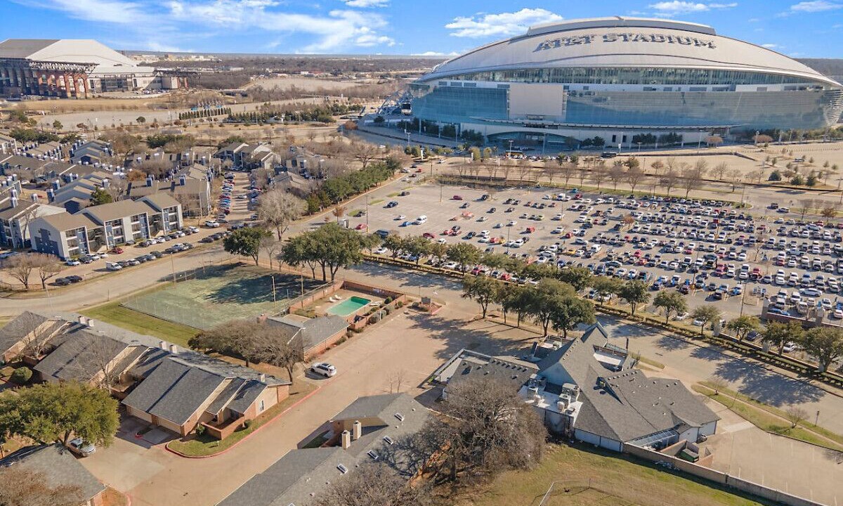 Photo of Outdoor in Arlington