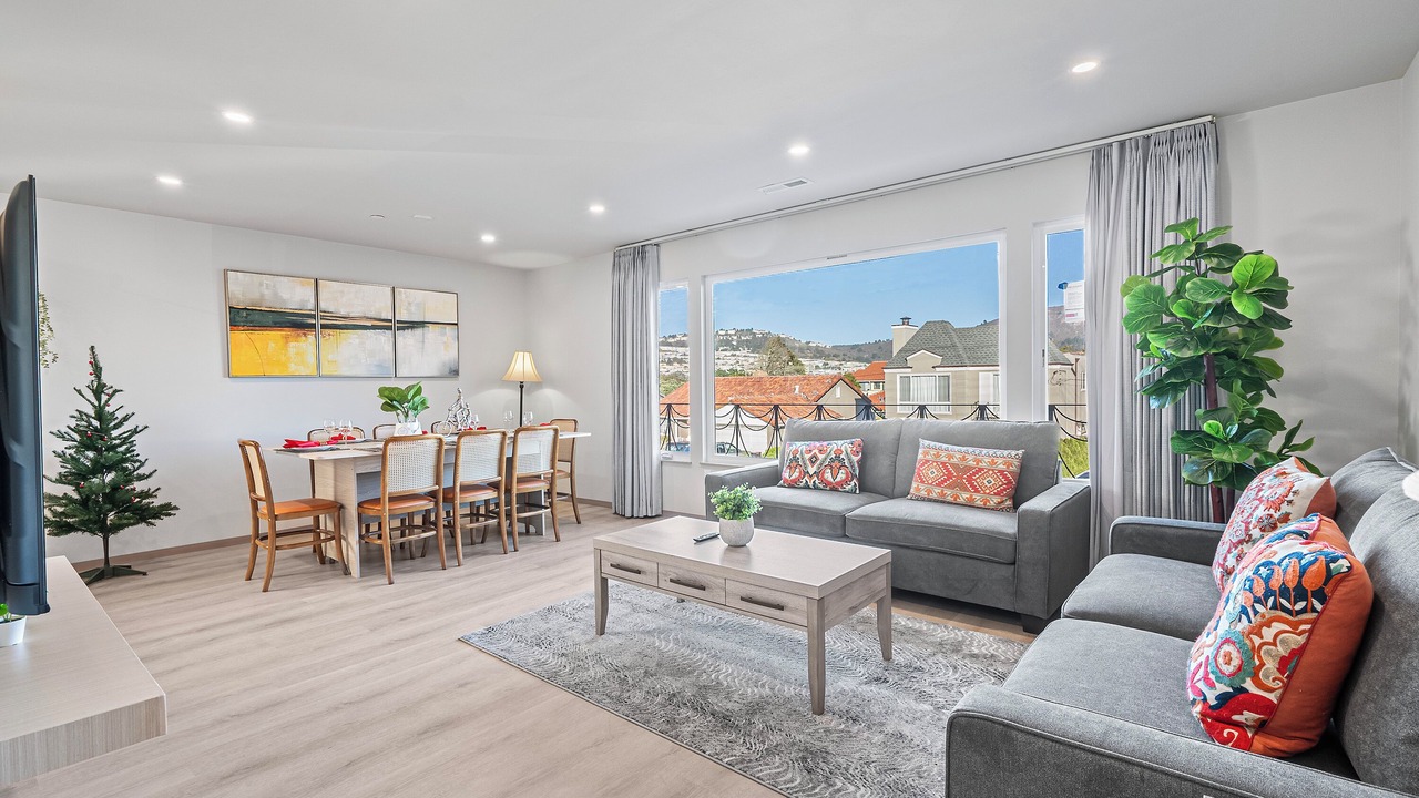 Photo of Livingroom in Broadmoor