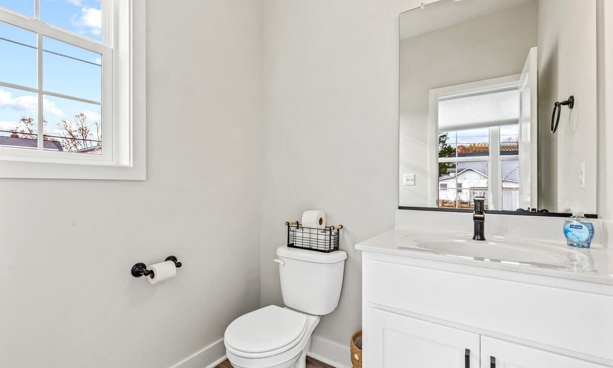Photo of Bathroom in Edgewater
