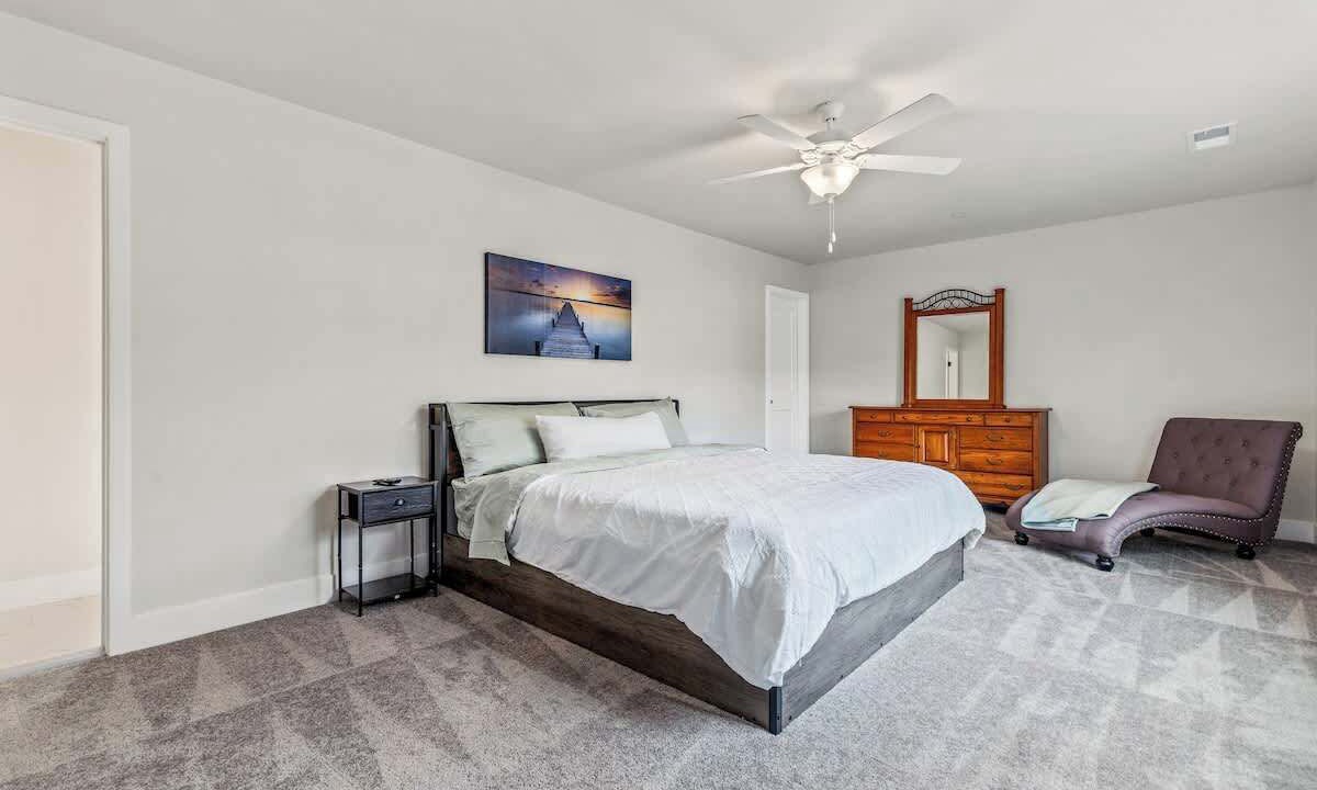 Photo of Bedroom in Edgewater