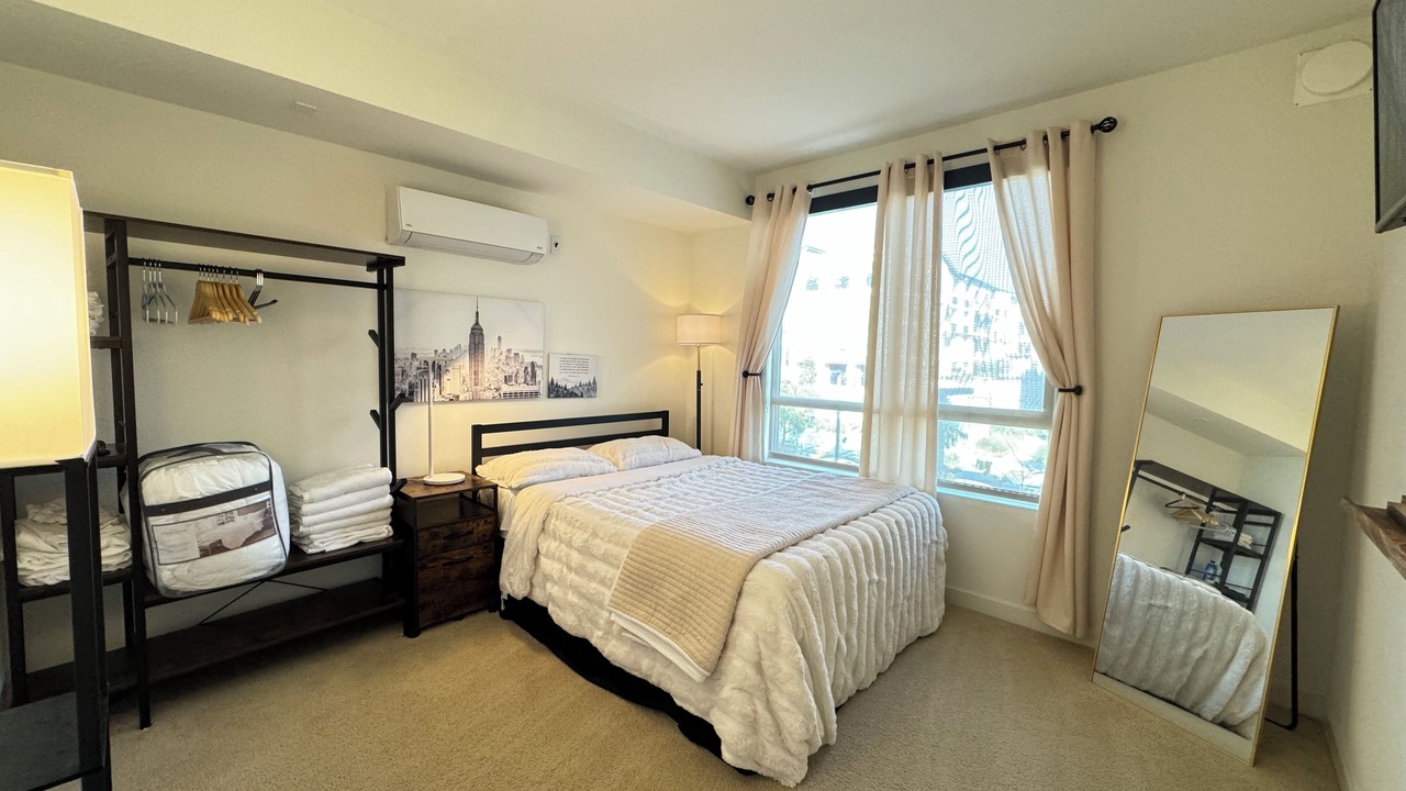 Photo of Bedroom in Central San Mateo