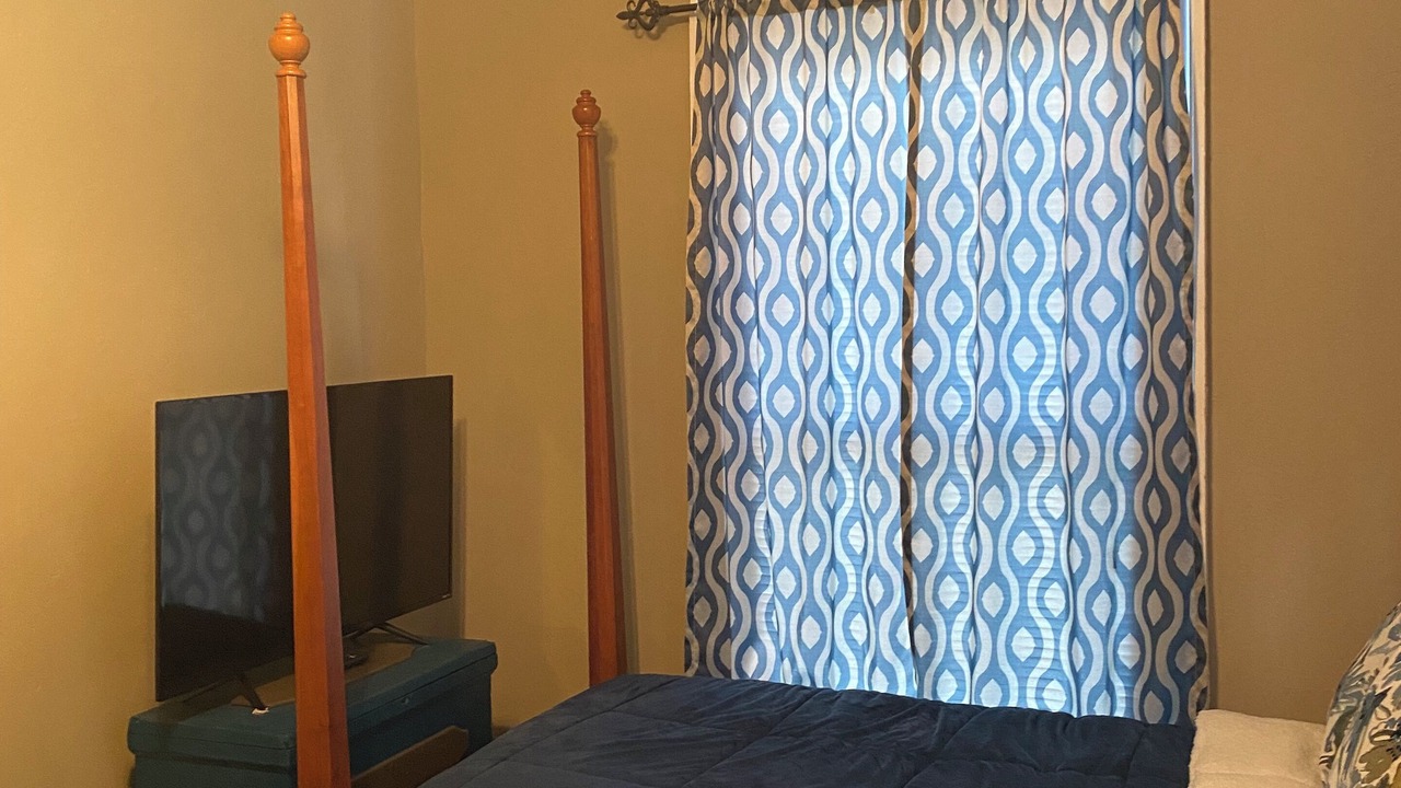 Photo of Bedroom in Wheeling