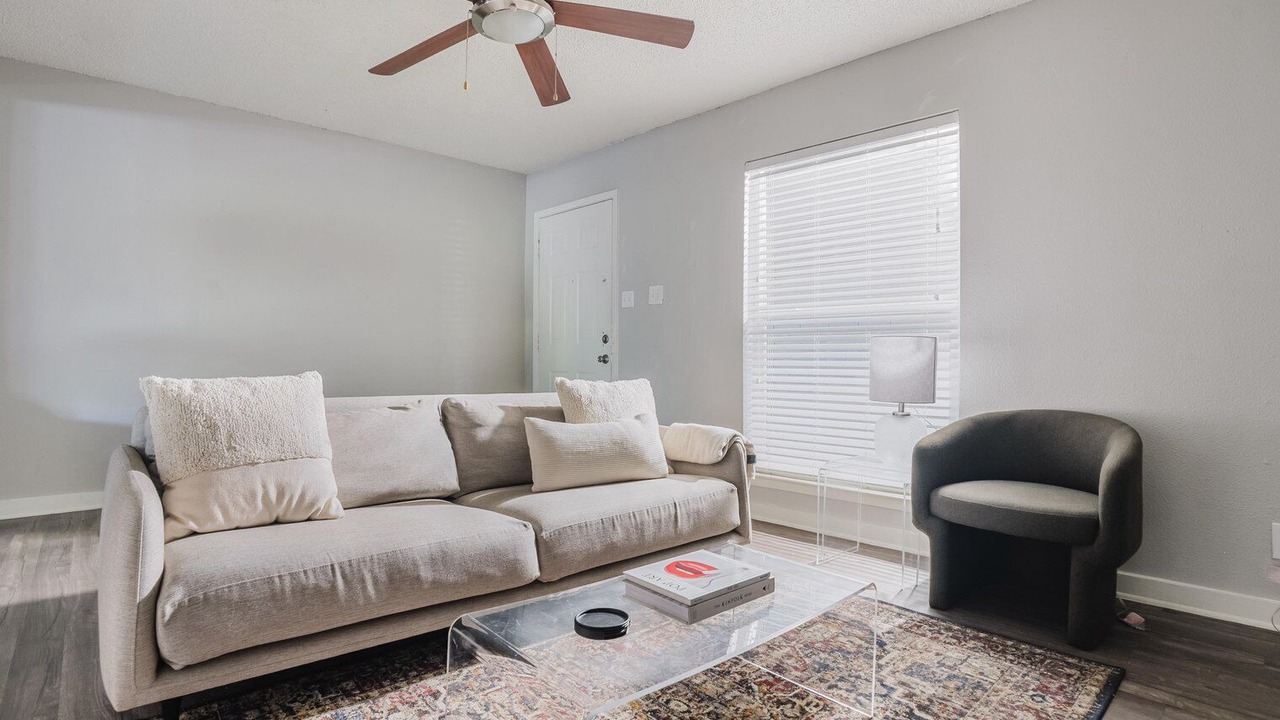 Photo of Livingroom in Cherrywood