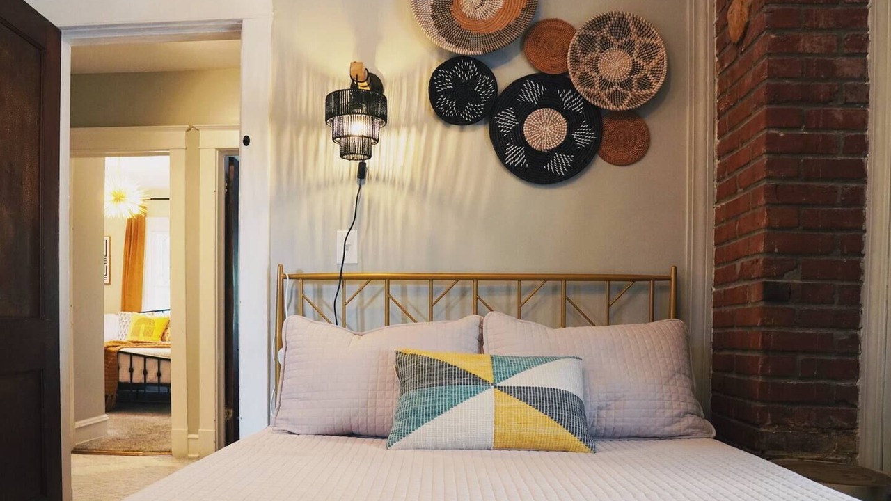 Photo of Bedroom in West Plaza
