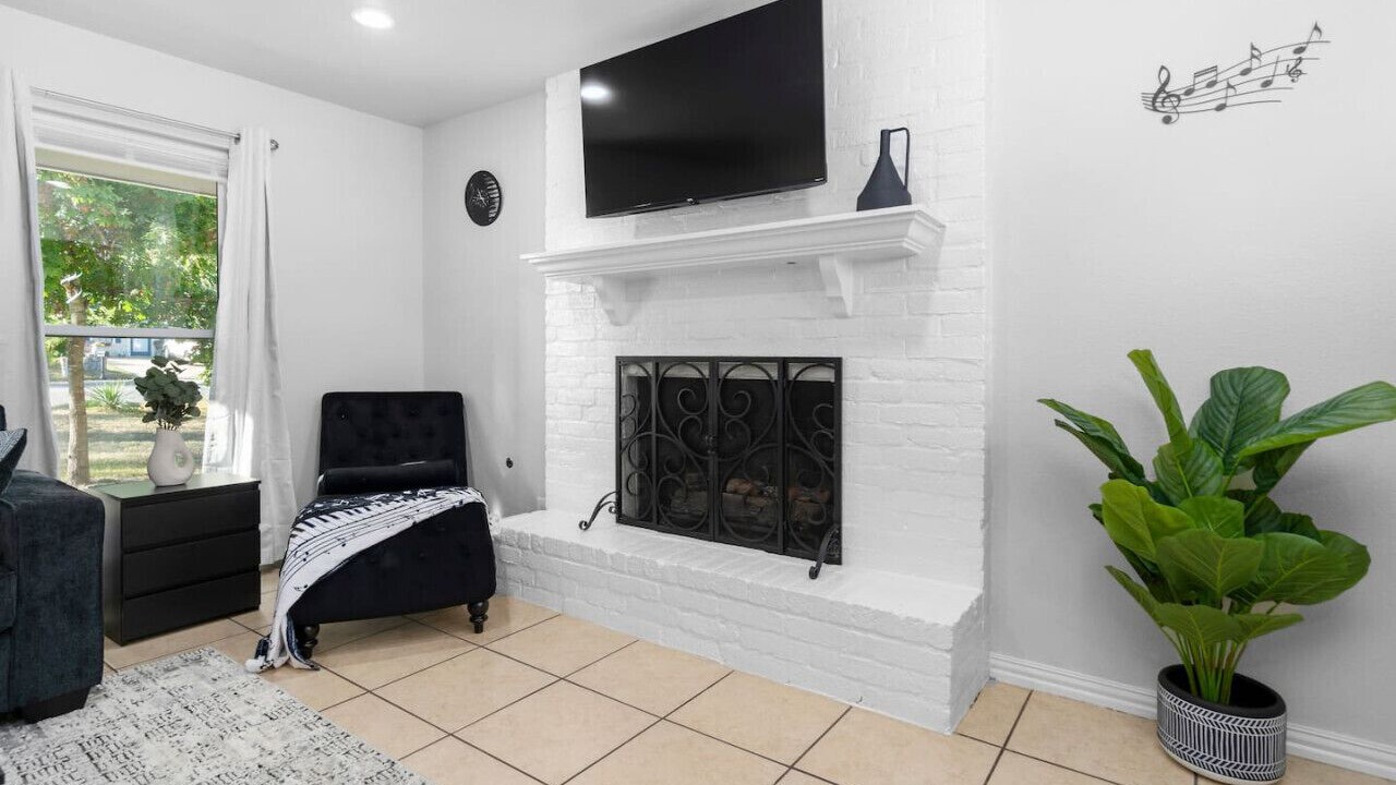 Photo of Livingroom in Sweetbriar