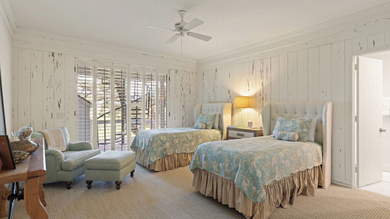 Photo of Others in Sea Island