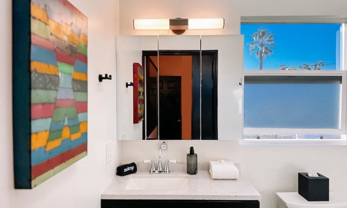 Photo of Bathroom in Mar Vista