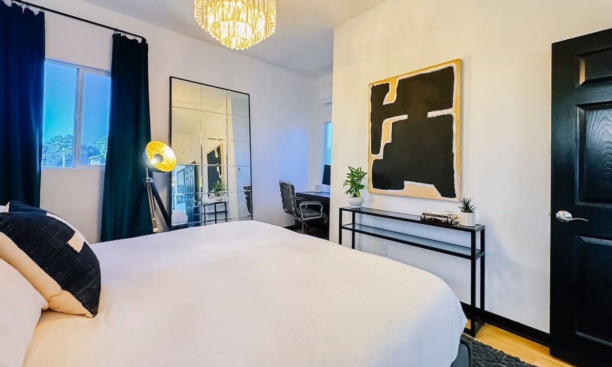 Photo of Bedroom in Mar Vista