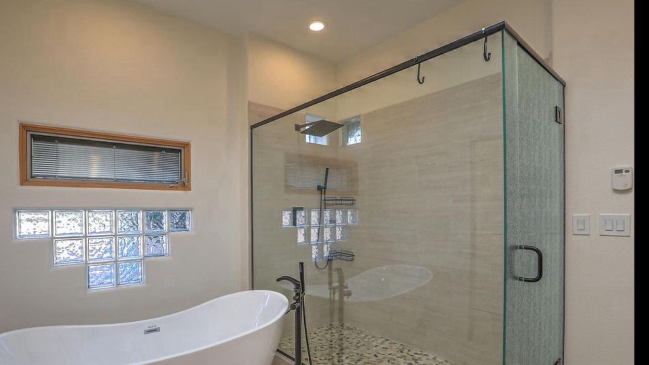 Photo of Bathroom in North Albuquerque Acres