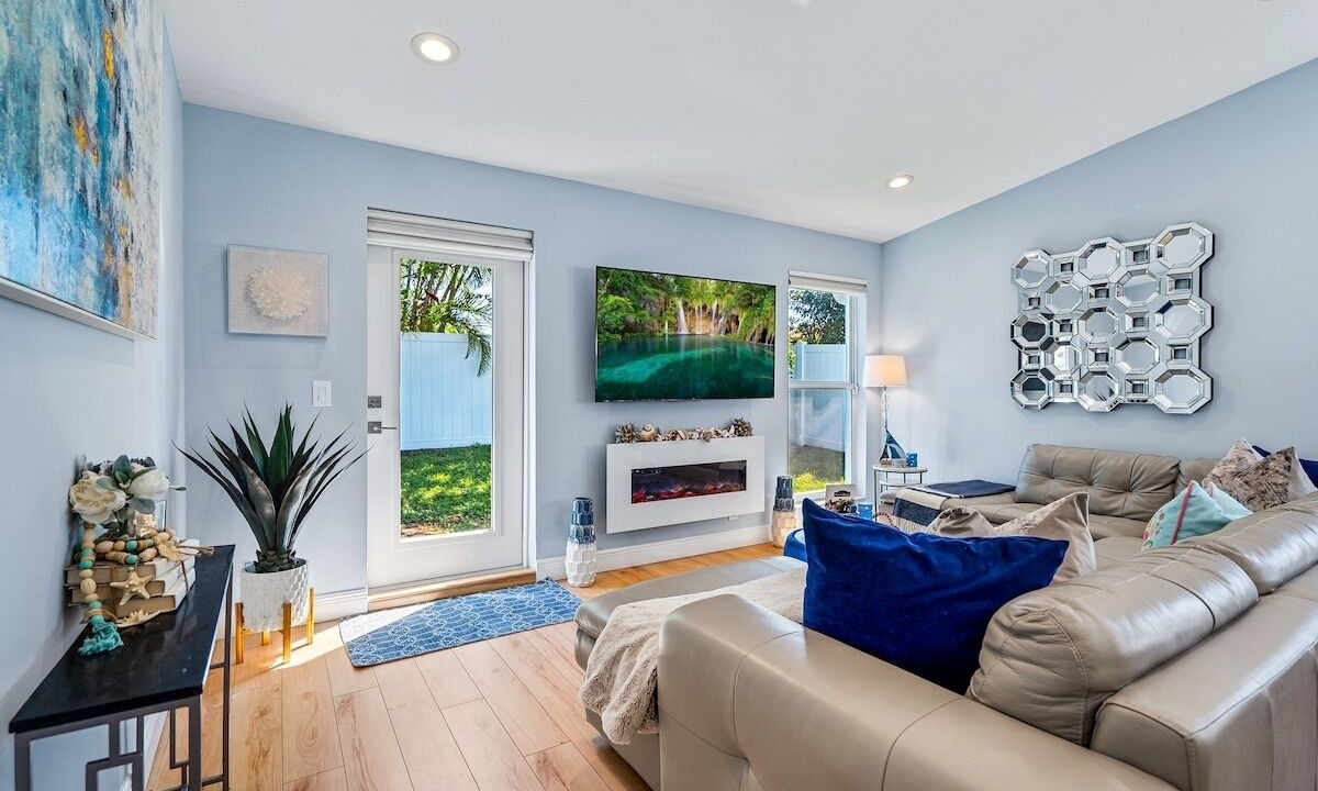 Photo of Livingroom in Tropic Palms